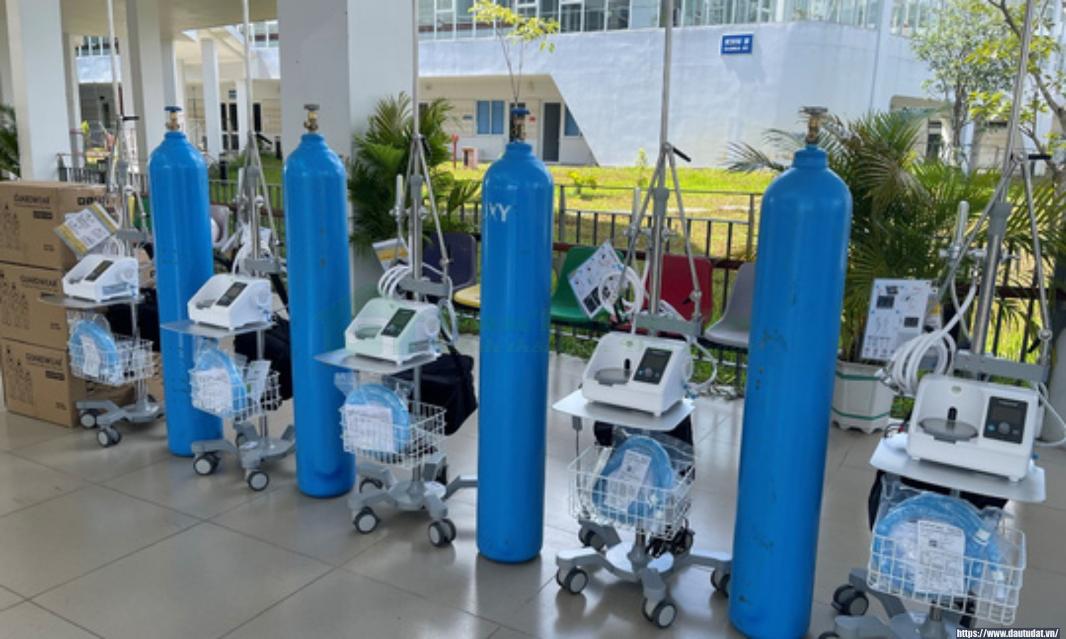 Quỹ Từ Thiện Kim Oanh Group hỗ trợ Bình Dương thêm 10 chiếc máy thở