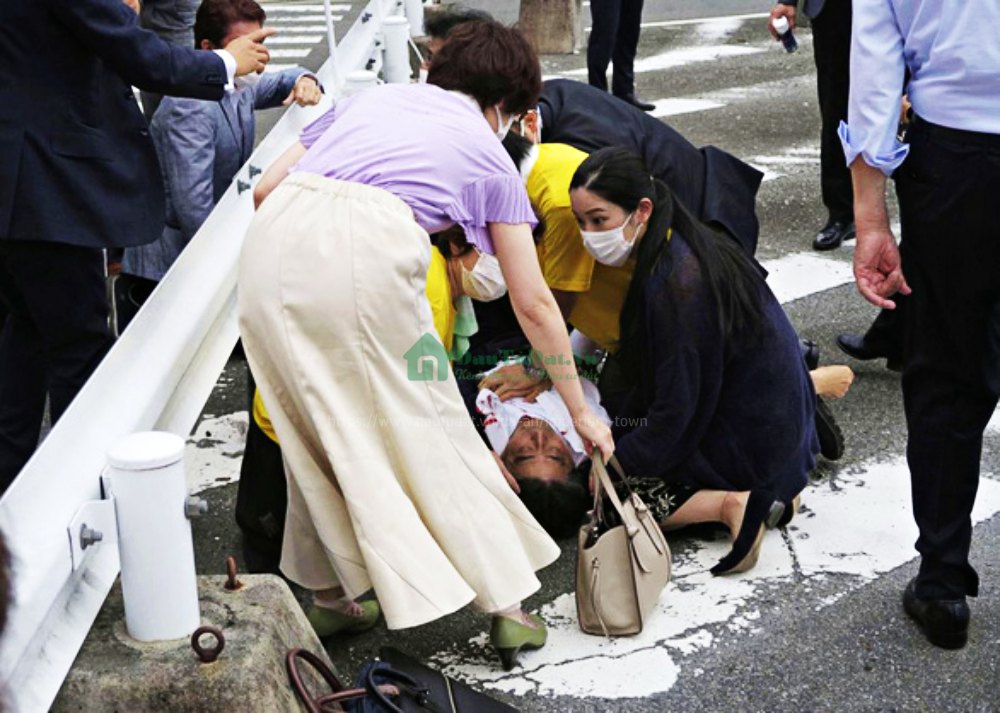 Cựu thủ tướng Nhật Abe Shinzo có khả năng tử vong-bị bắn vào ngực