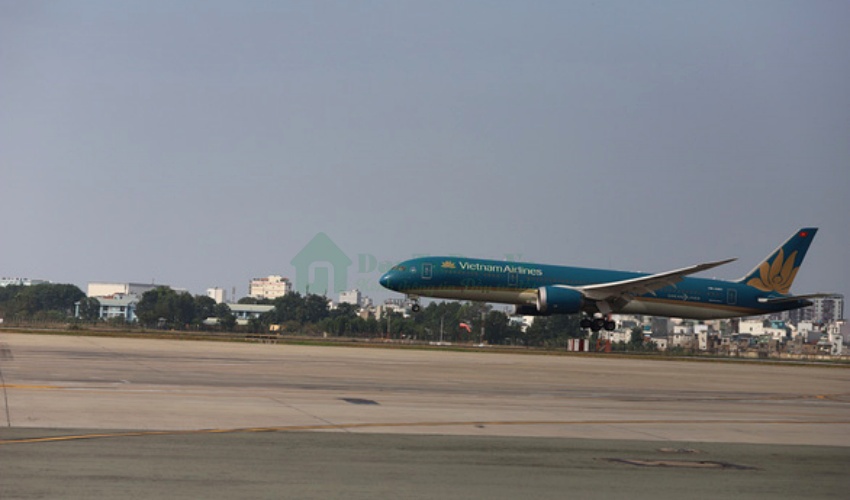 Sân bay Tân Sơn Nhất chính thức đưa đường băng 2.000 tỷ đồng vào khai thác